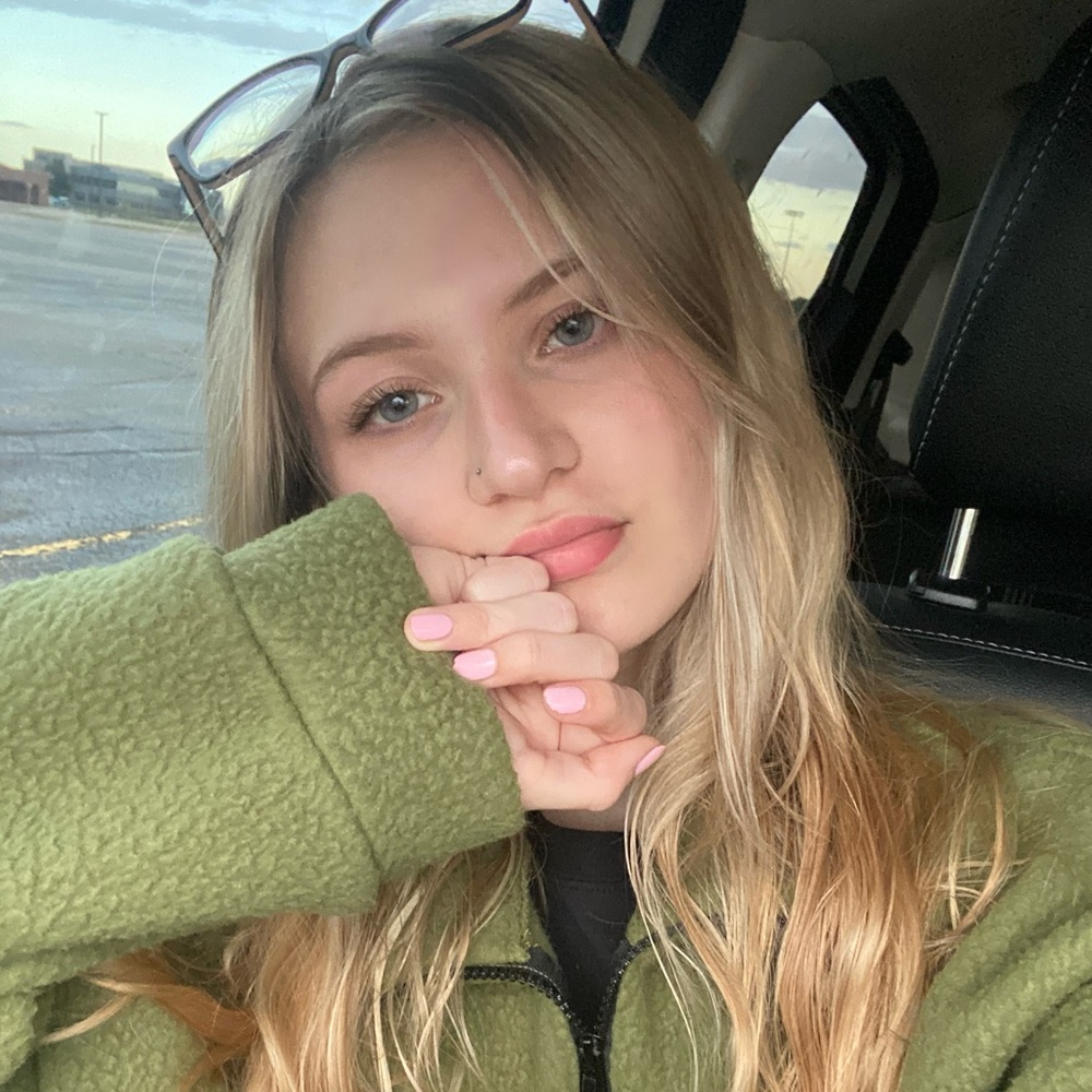 Hiiiii i’m Ara🤍